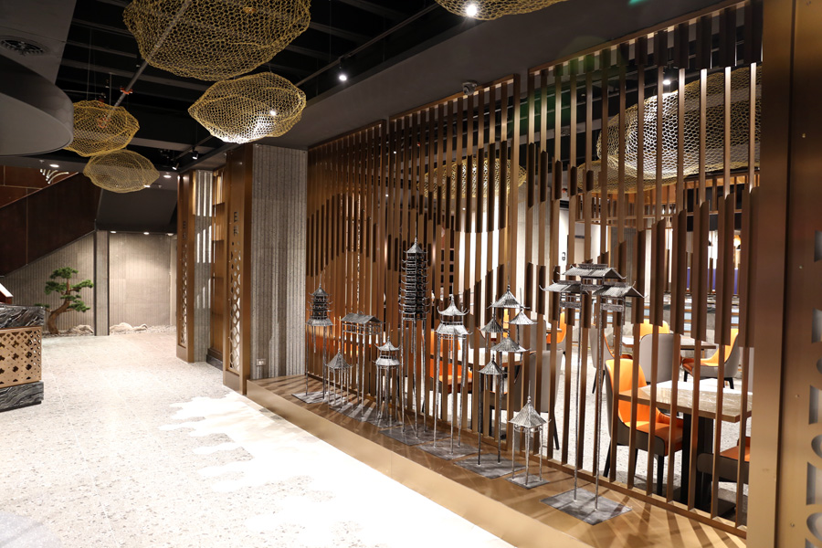 MingHin private dining area with decorative screens
